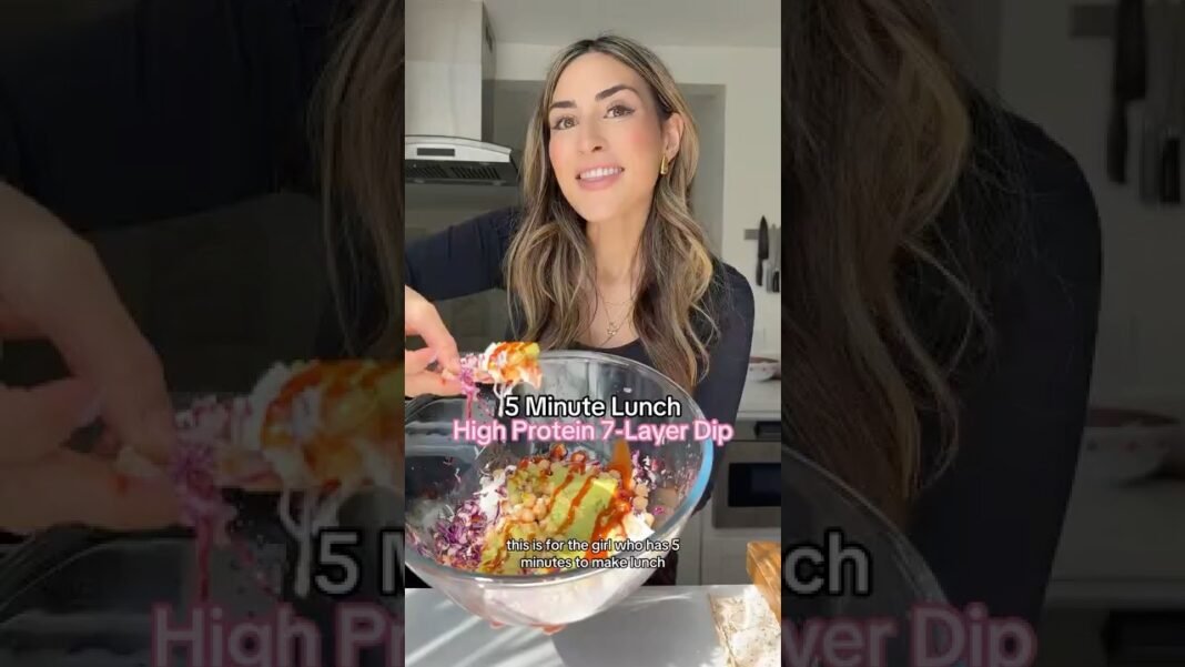 Did I mention 20g protein & 12g fiber for only 400 calories ?!? 🌮 Don’t miss my next #easyrecipe 😘