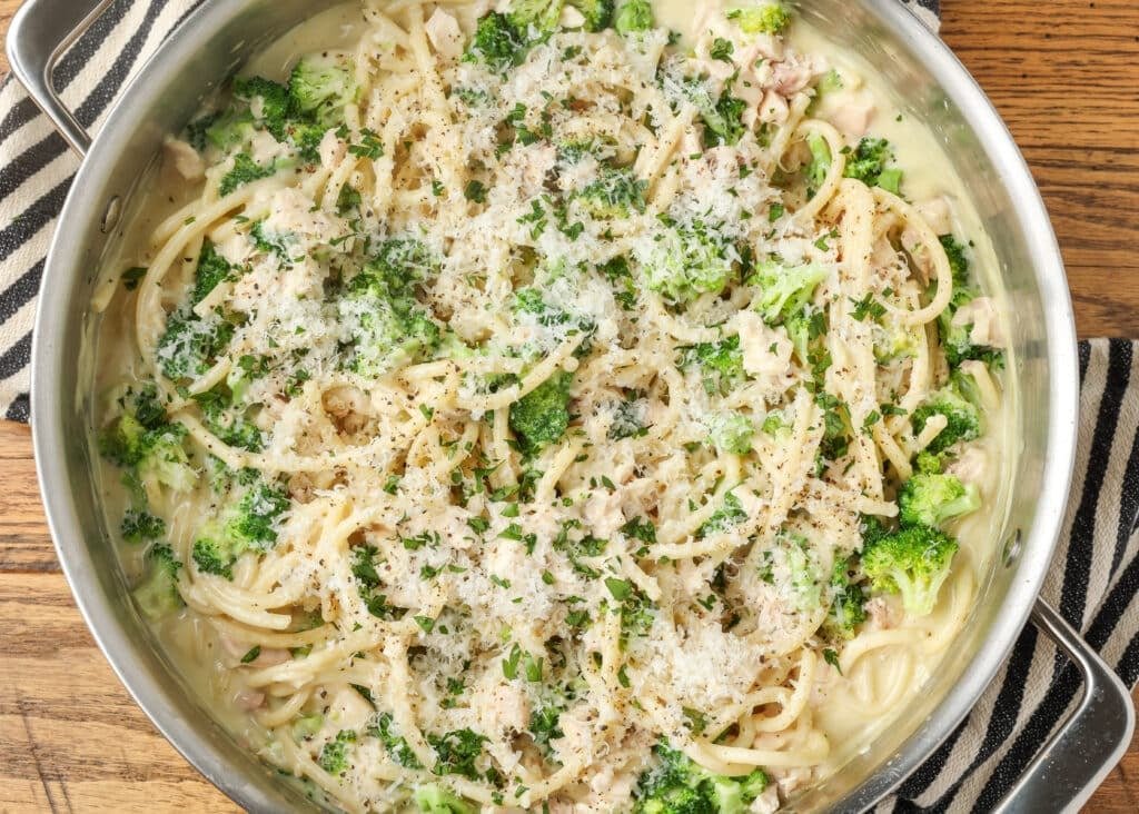 Irresistible Chicken Broccoli Pasta