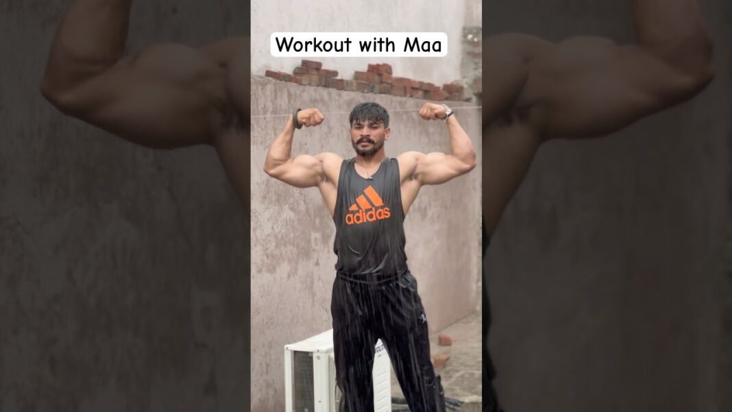 🏋️WORKOUT with mom at Home#shotrs #youtubeshorts #motivation #fitness