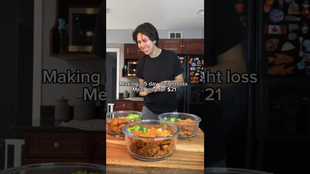Making a 5 day weight loss meal prep for $21 #food #cooking #weightloss #mealprep