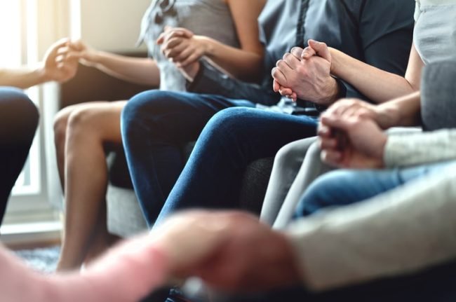 Simple ways to manage grief in daily life