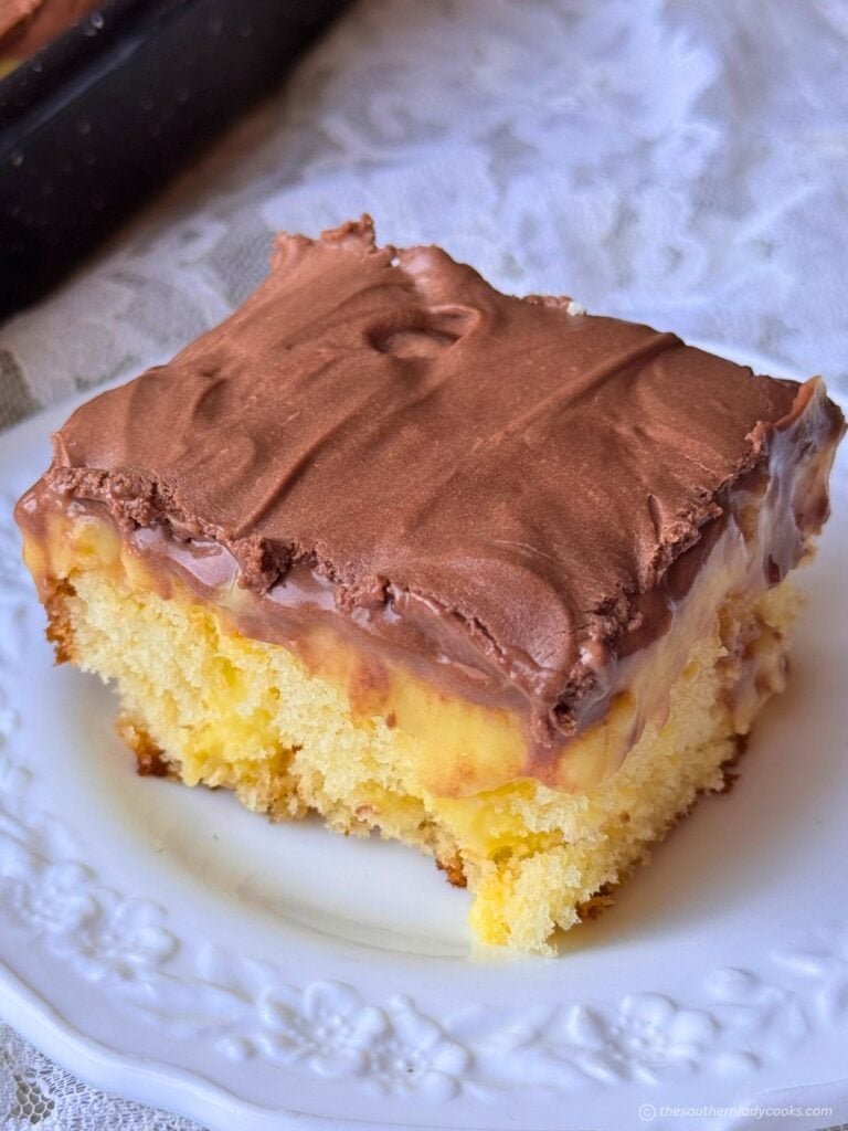 Boston Cream Poke Cake – Easy Recipe
